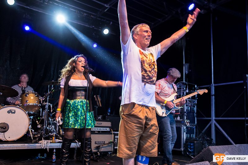 The Happy Mondays at Leopardstown Racecourse on 17 August 2017 (7 of 30)