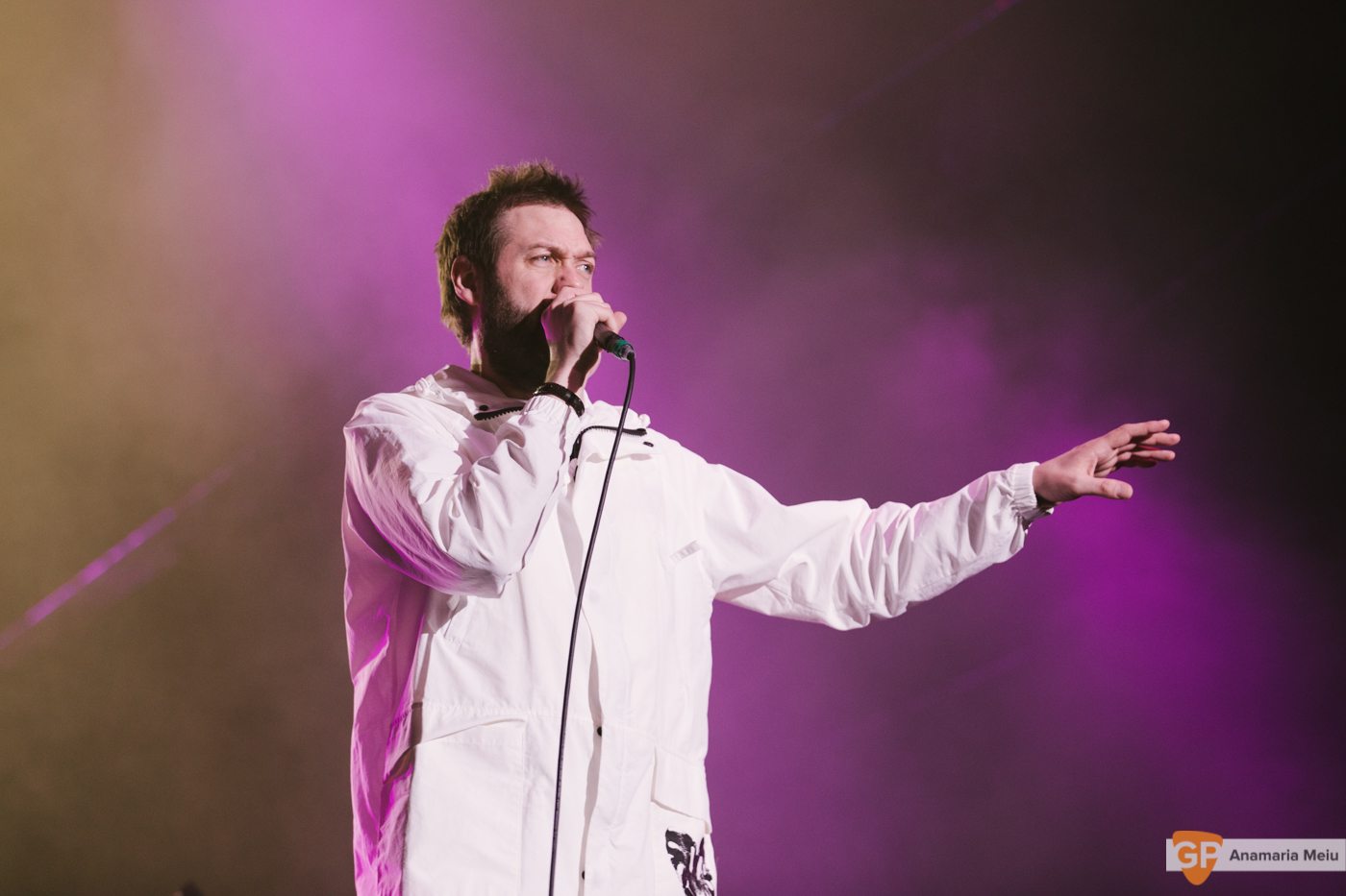 Kasabian-10