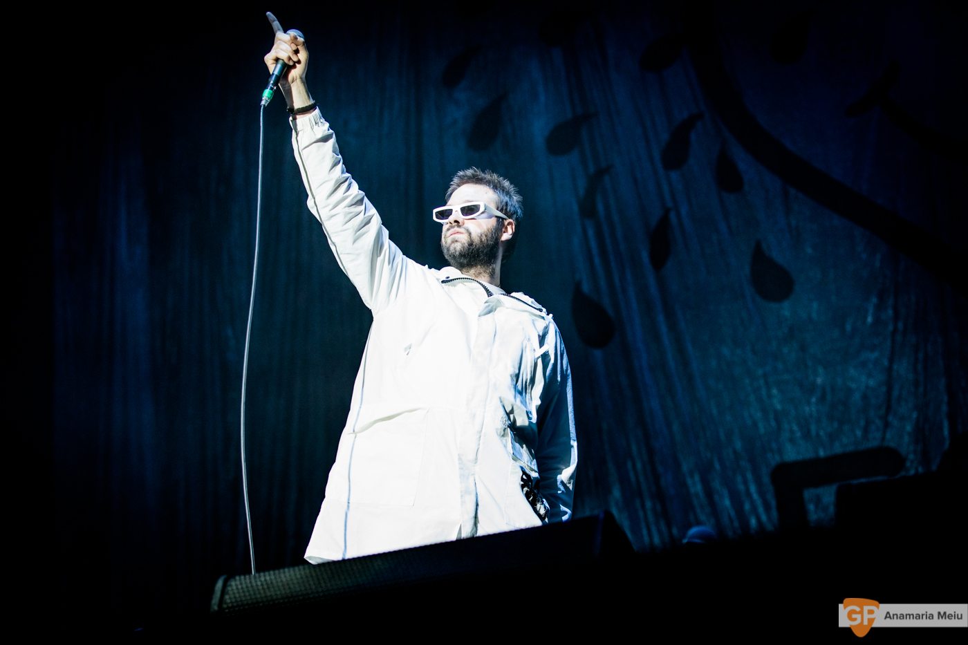 Kasabian-2