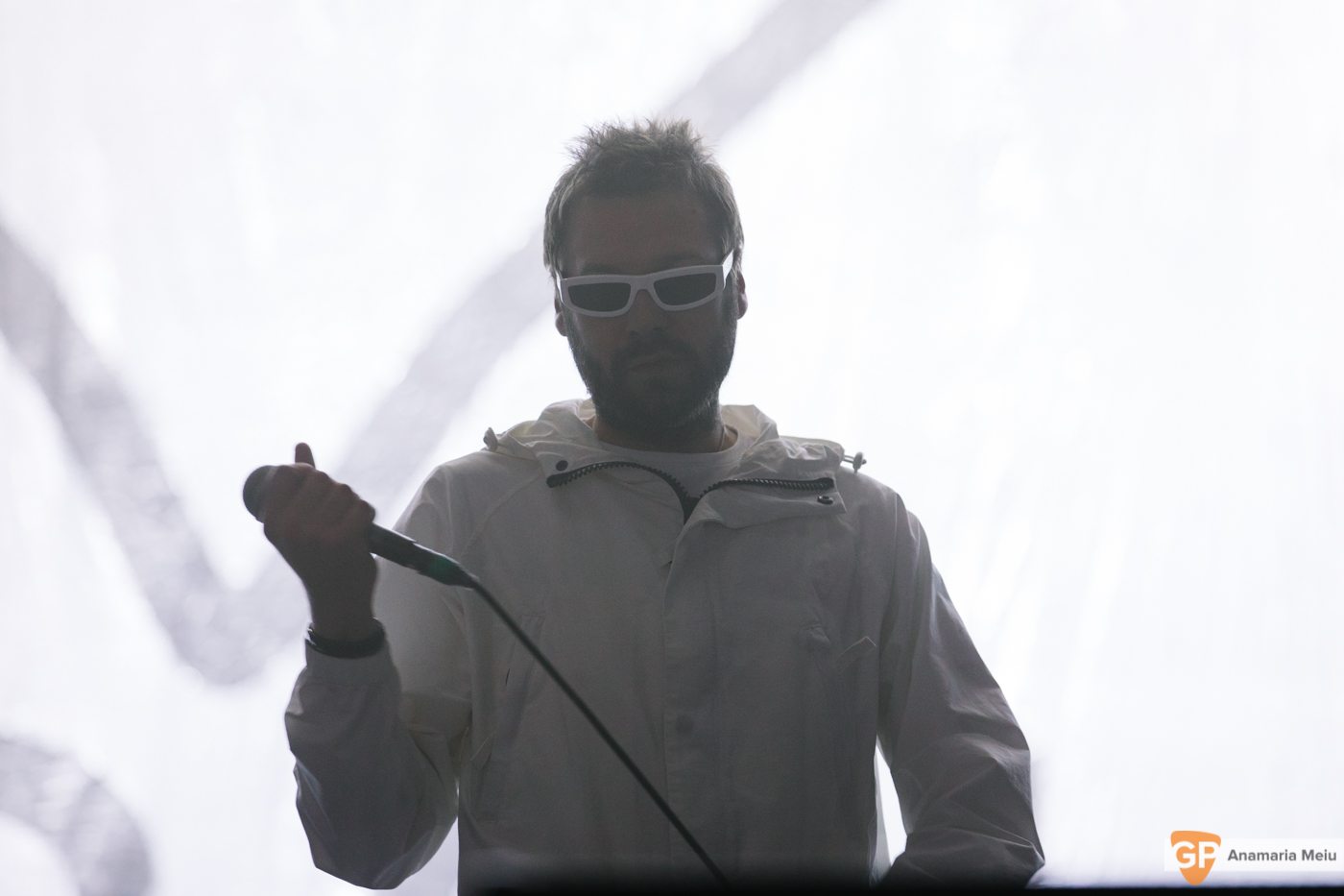 Kasabian-7