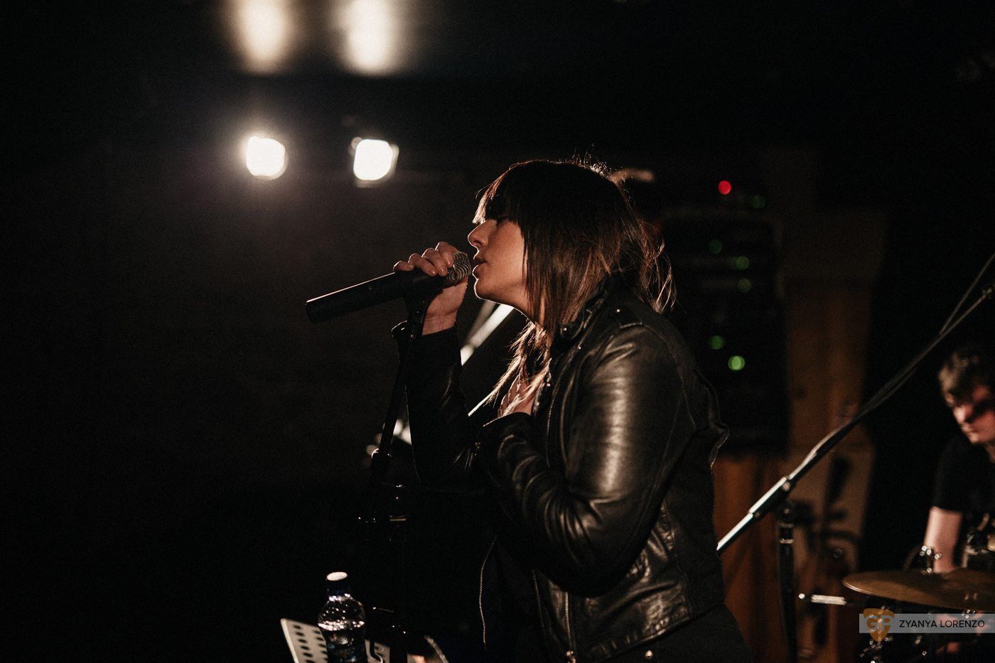 Stephanie Rainey live at Upstairs Dolan’s photographed by Zyanya Lorenzo.