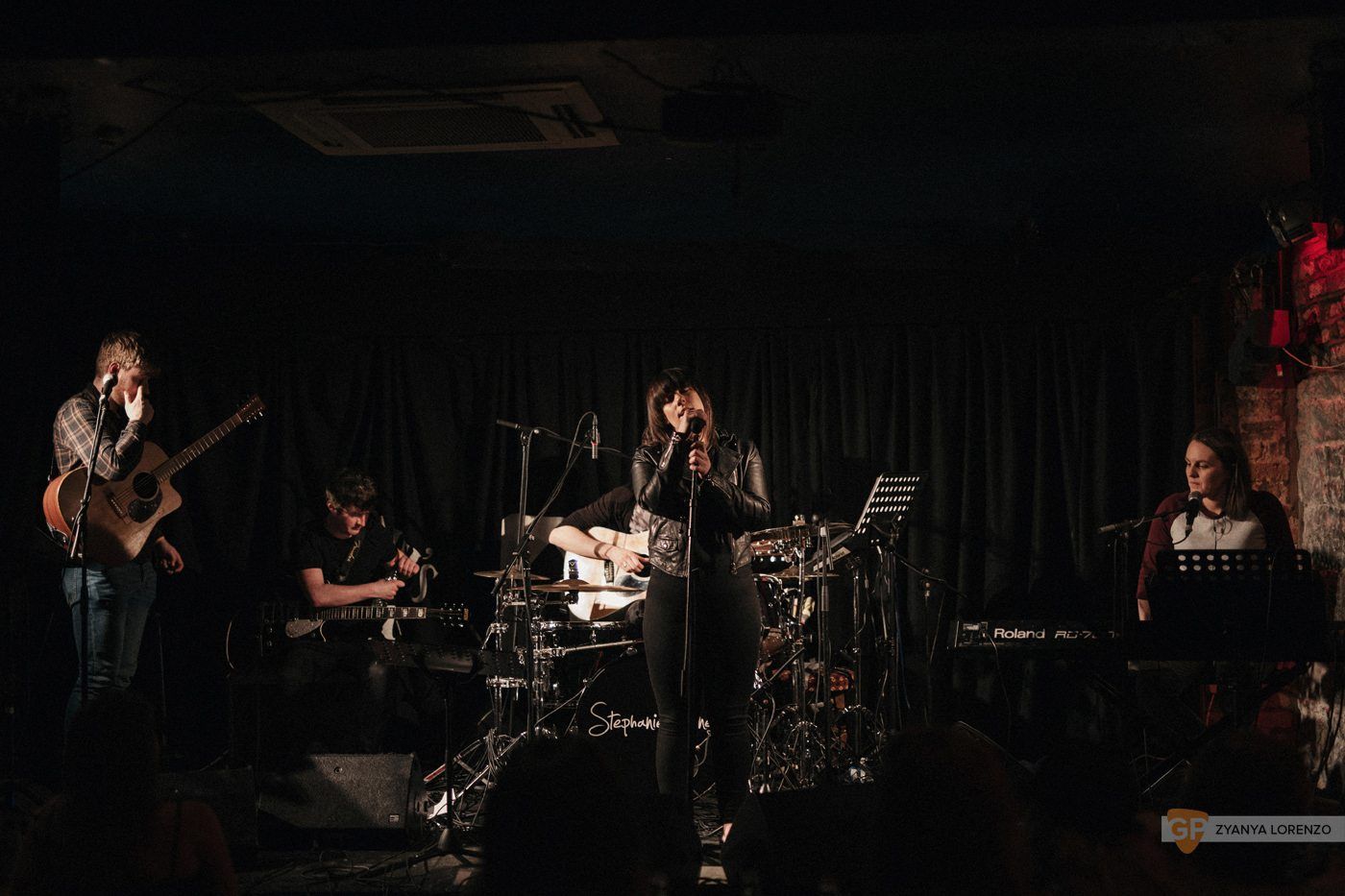 Stephanie Rainey live at Upstairs Dolan’s photographed by Zyanya Lorenzo.