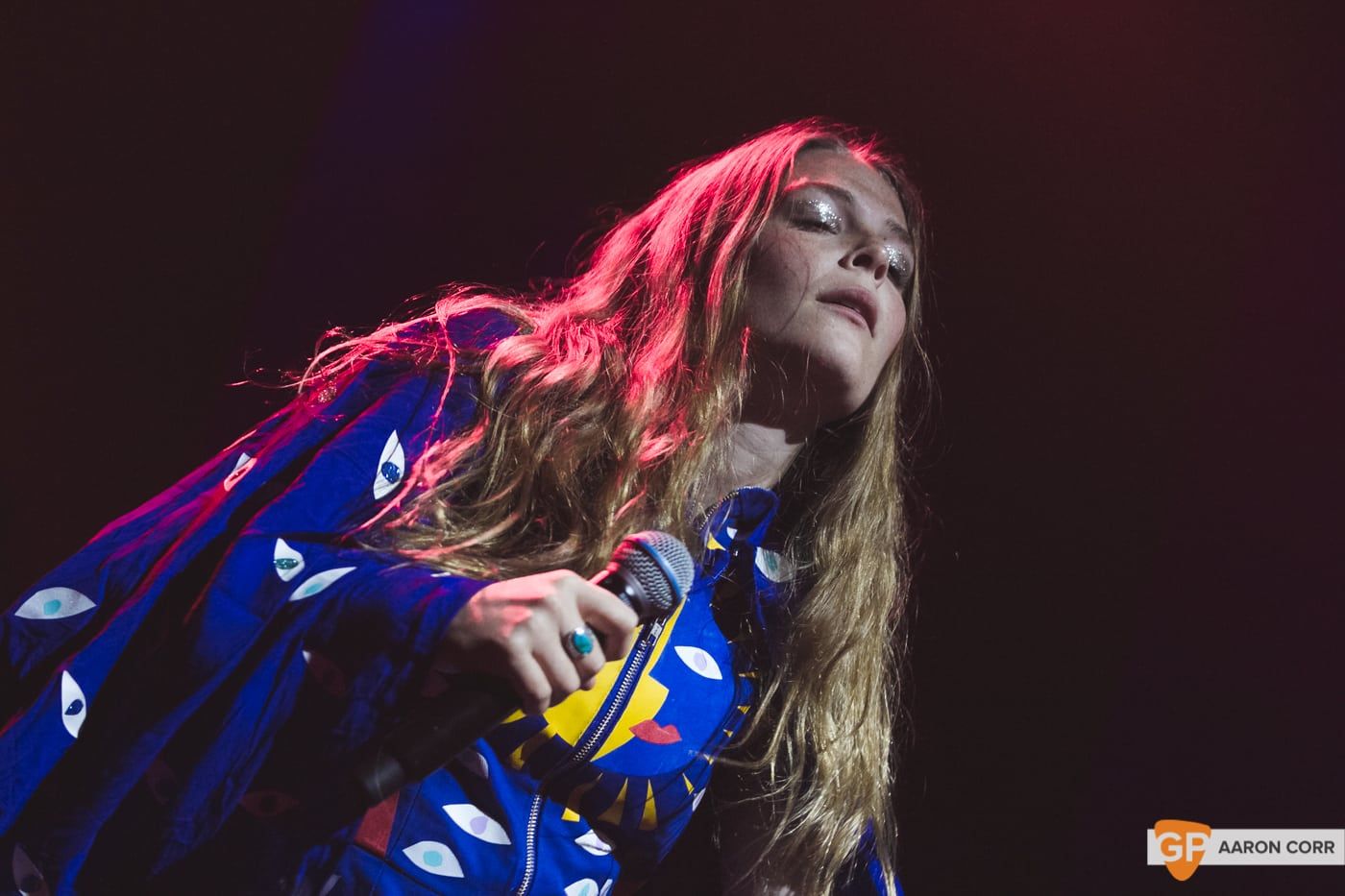 Maggie Rogers w-Haim at Olympia by Aaron Corr-1945