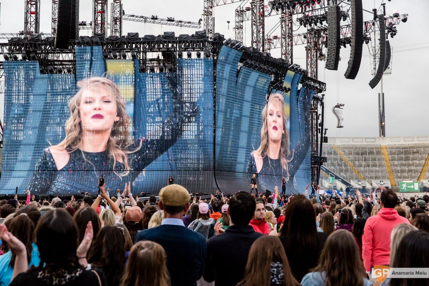 Taylor Swift at Croke Park by Anamaria Meiu