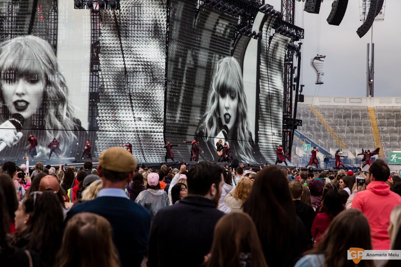Taylor Swift at Croke Park by Anamaria Meiu