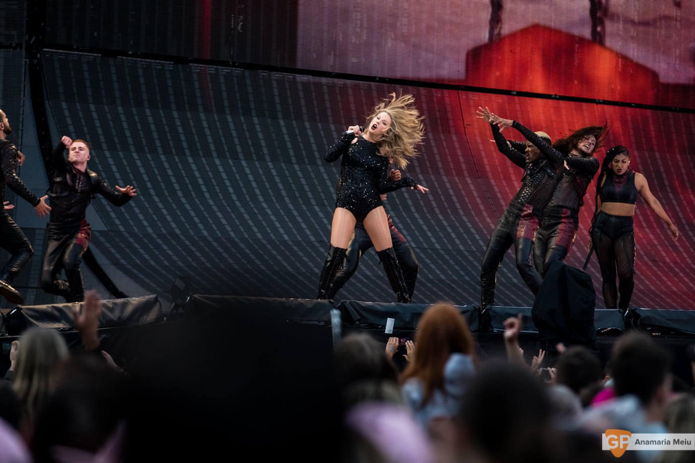 Taylor Swift at Croke Park by Anamaria Meiu