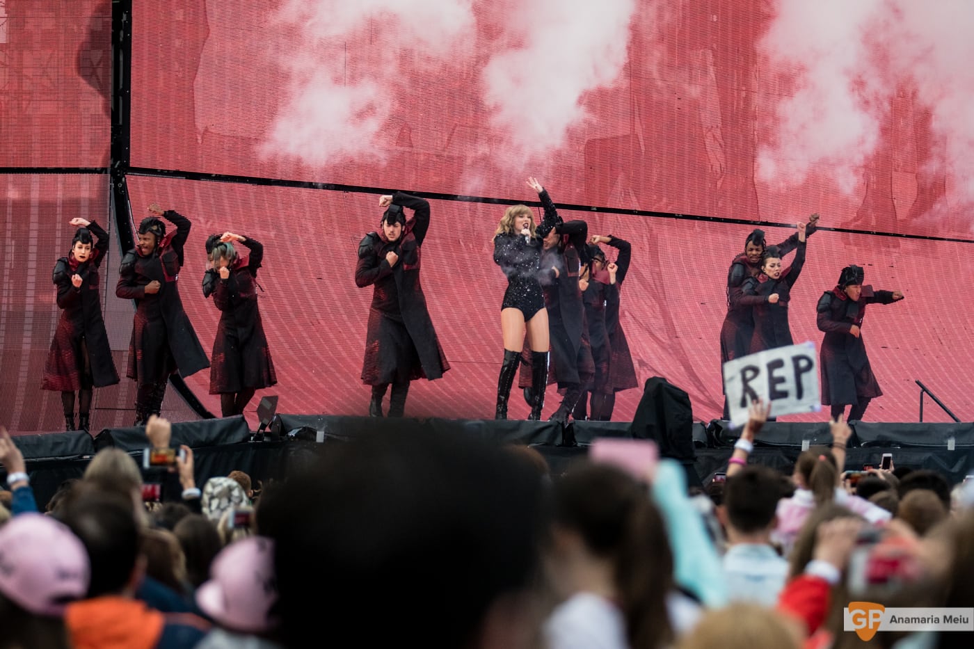 Taylor Swift at Croke Park by Anamaria Meiu