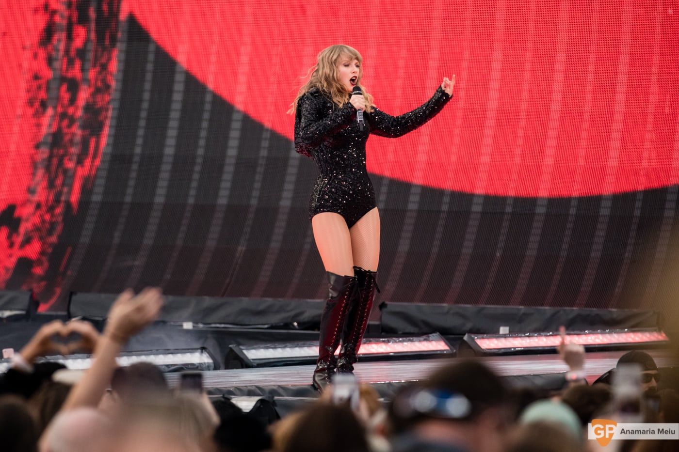 Taylor Swift at Croke Park by Anamaria Meiu