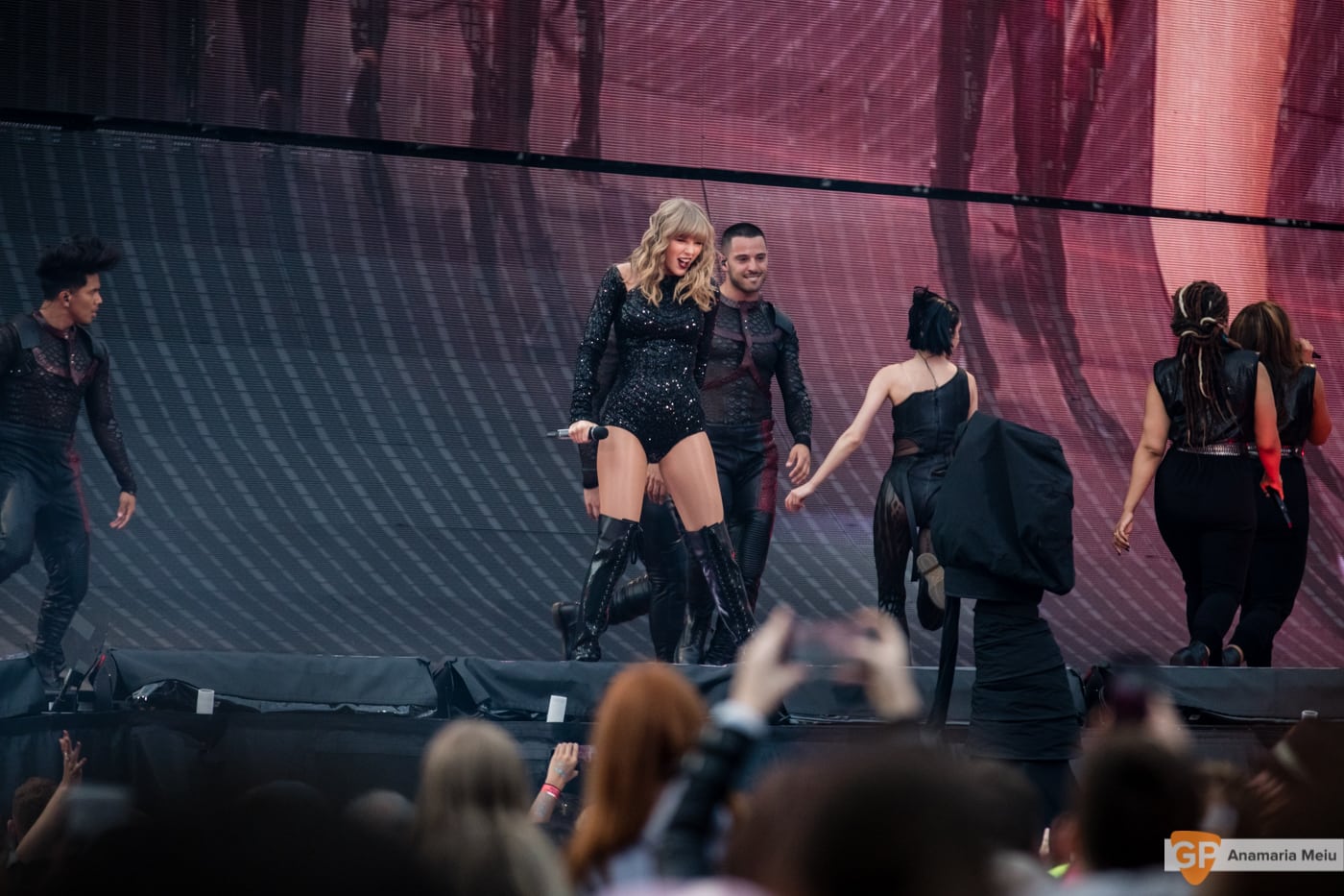Taylor Swift at Croke Park by Anamaria Meiu