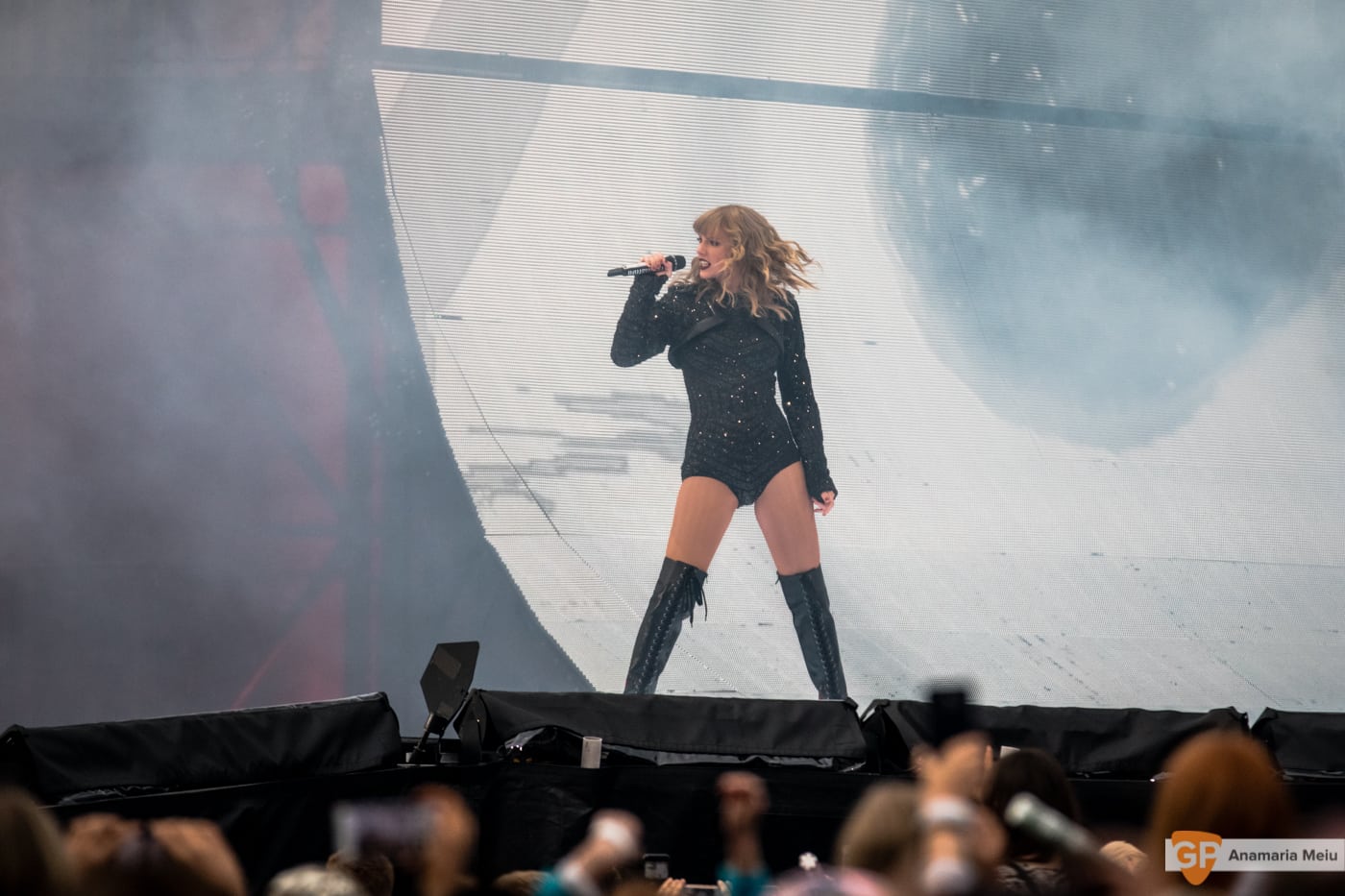 Taylor Swift at Croke Park by Anamaria Meiu