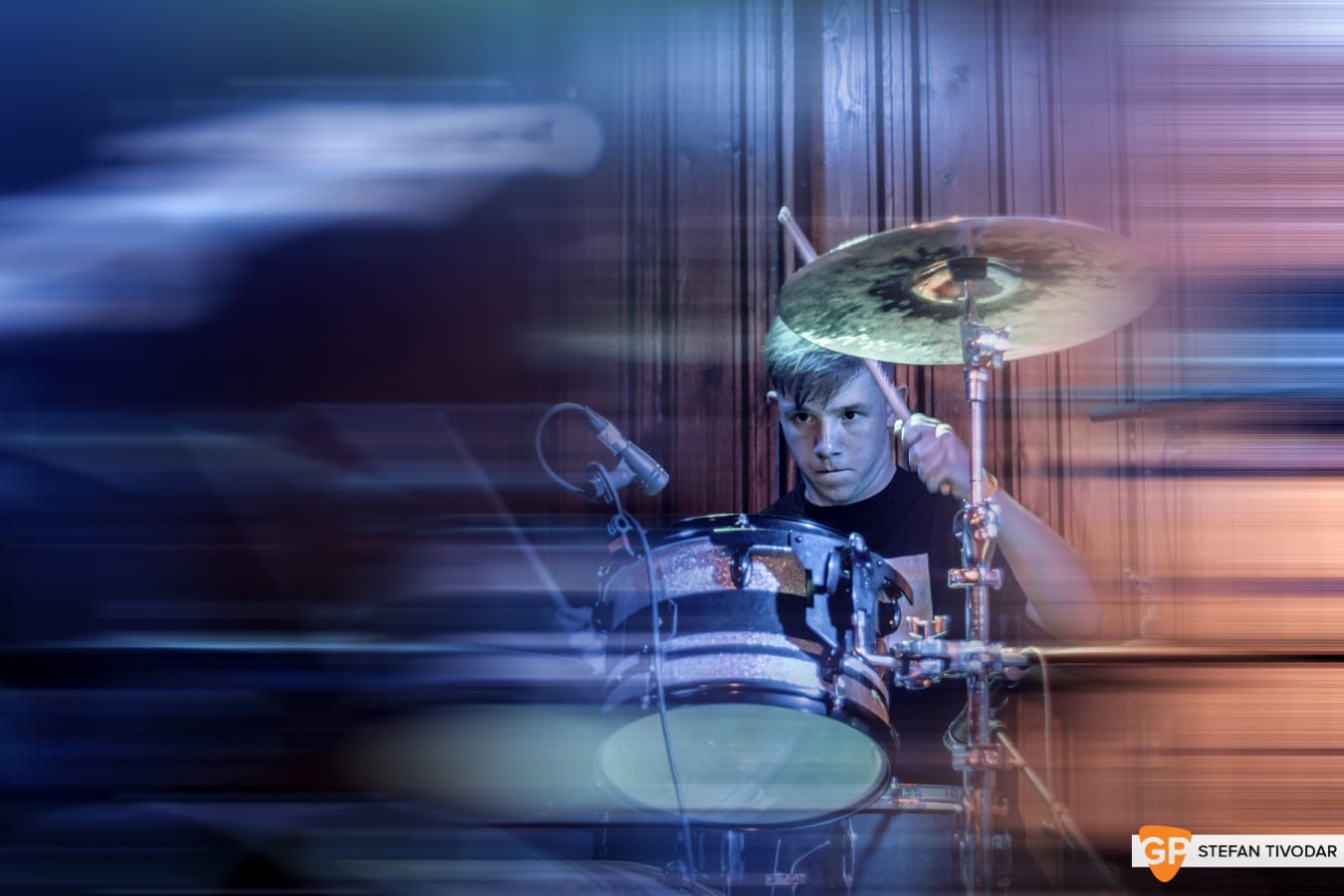 Shrink like Alice Whelans summer watch 2018 Tivodar-1-2