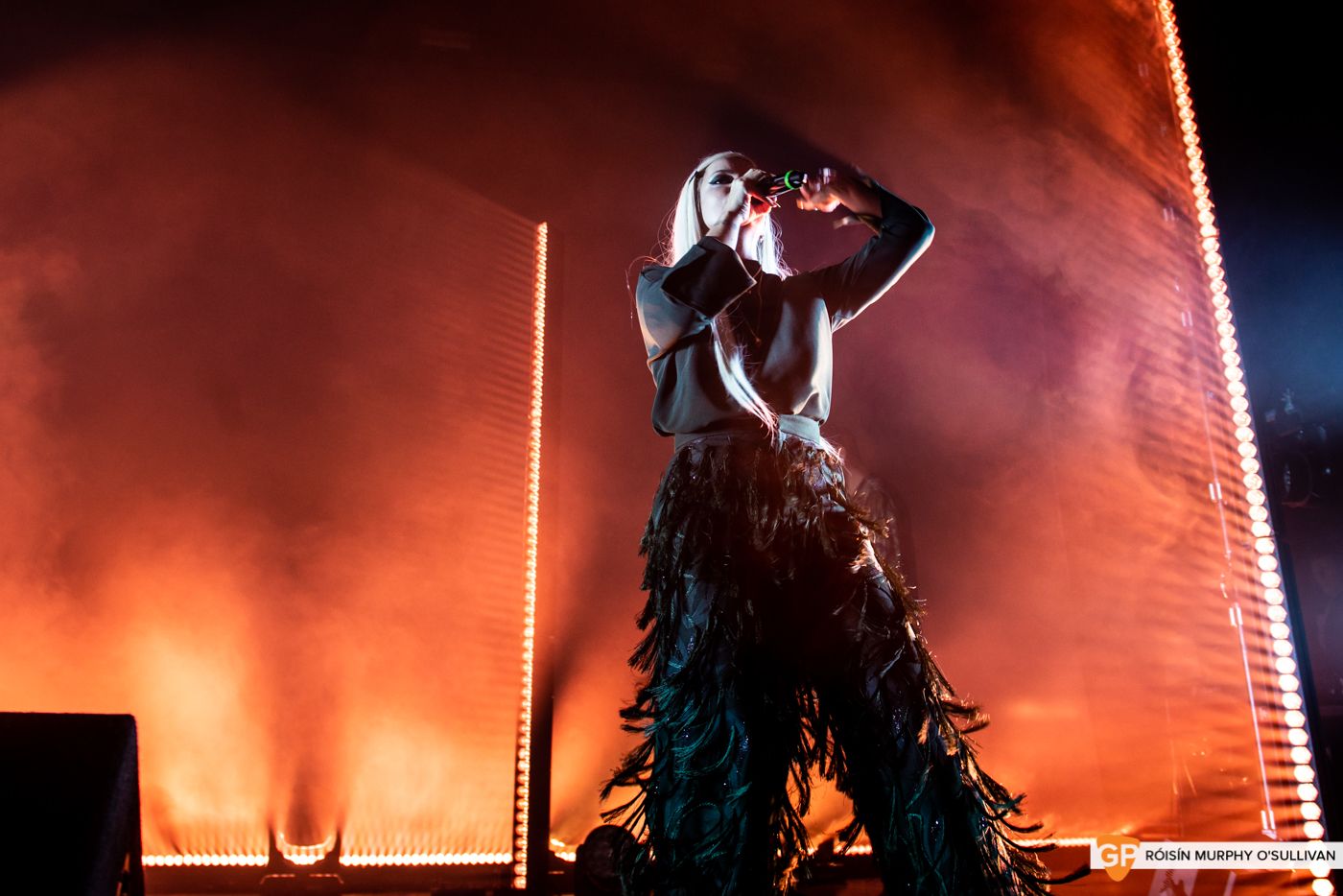 Lily Allen in The Olympia by Róisín Murphy O’Sullivan (3 of 10)