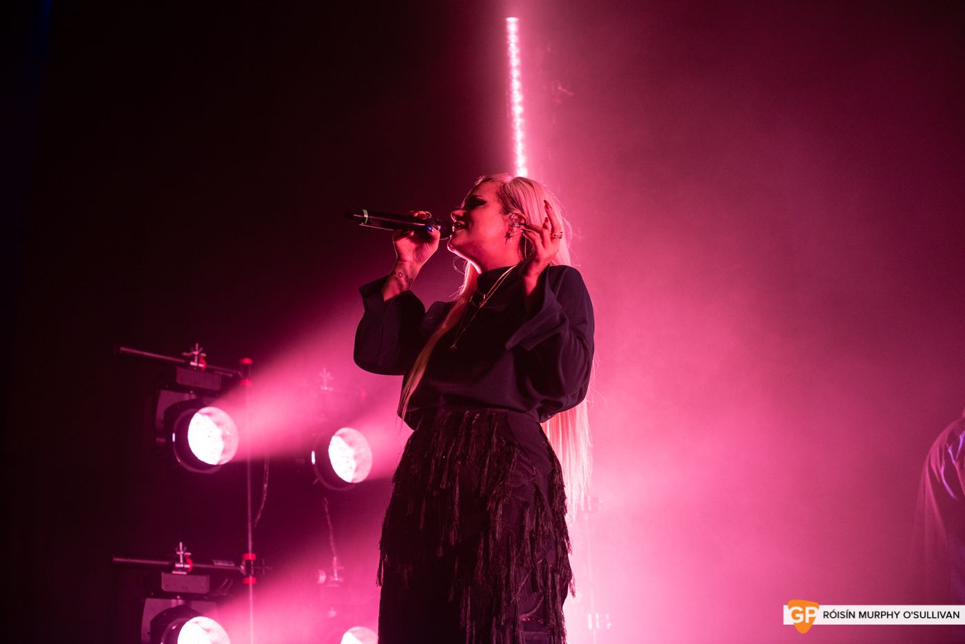 Lily Allen in The Olympia by Róisín Murphy O’Sullivan (7 of 10)