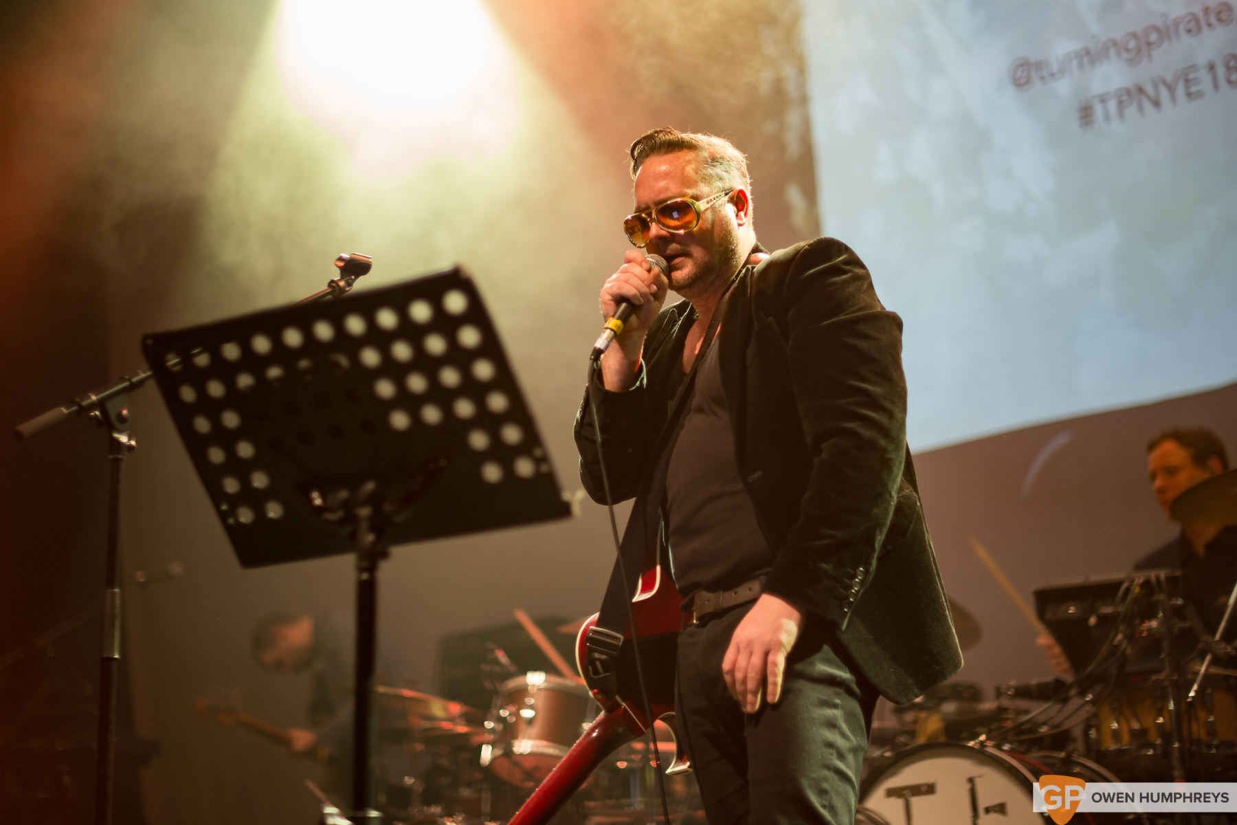 NYE in Vicar Street by Owen Humphreys-28