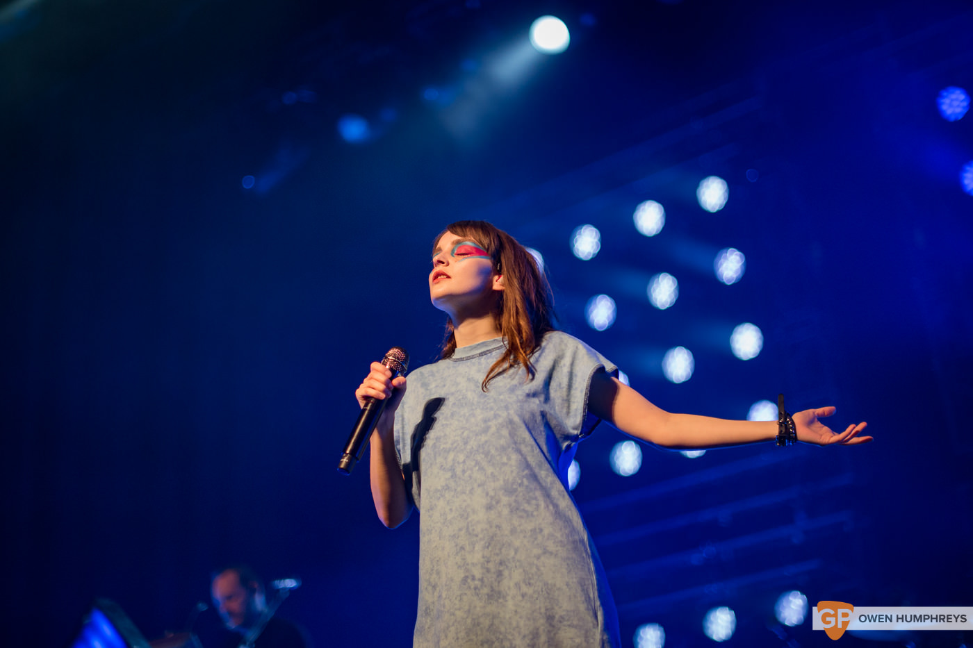 Chvrches at the Olympia Theatre. Photo by Owen Humphreys. www.owen.ie
