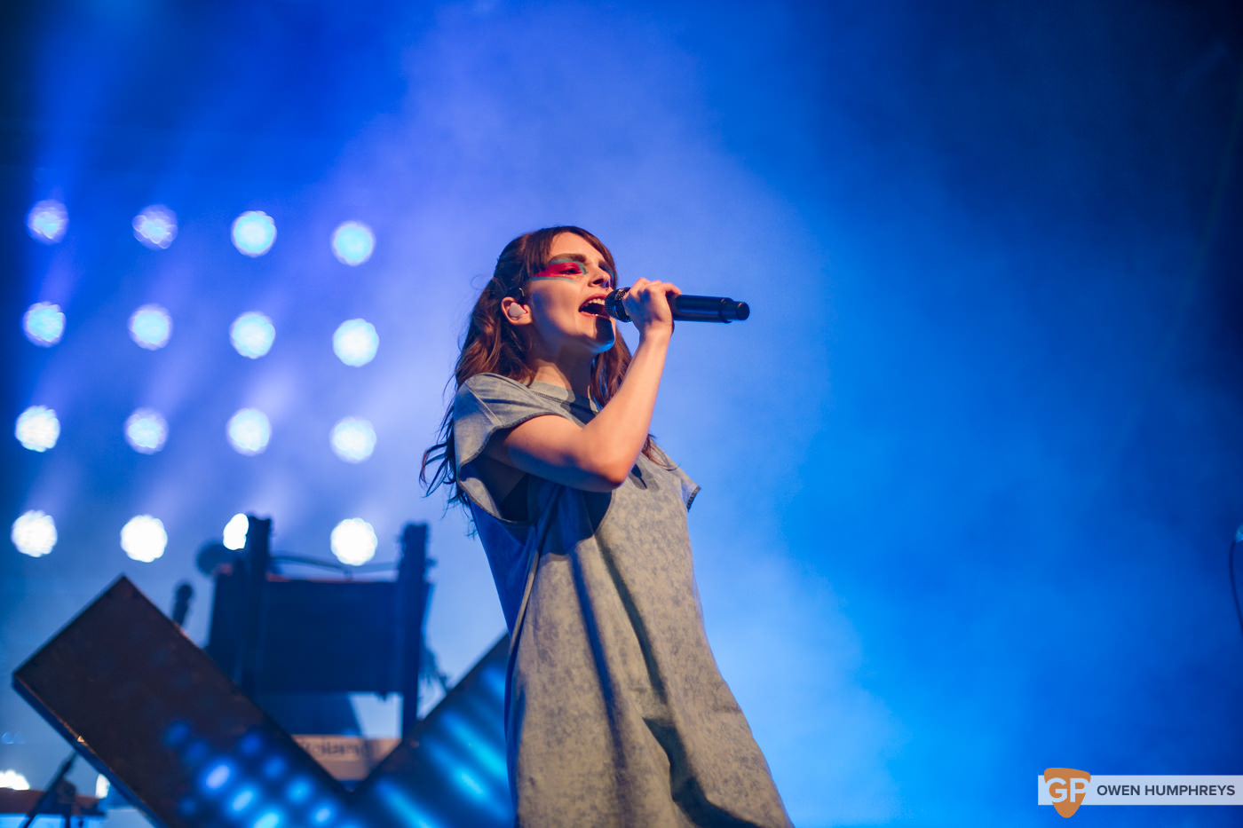 Chvrches at the Olympia Theatre. Photo by Owen Humphreys. www.owen.ie
