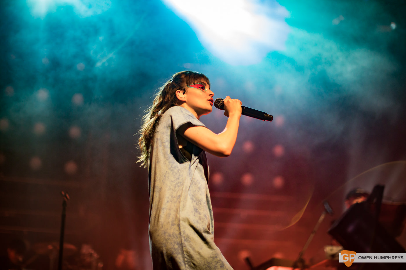 Chvrches at the Olympia Theatre. Photo by Owen Humphreys. www.owen.ie