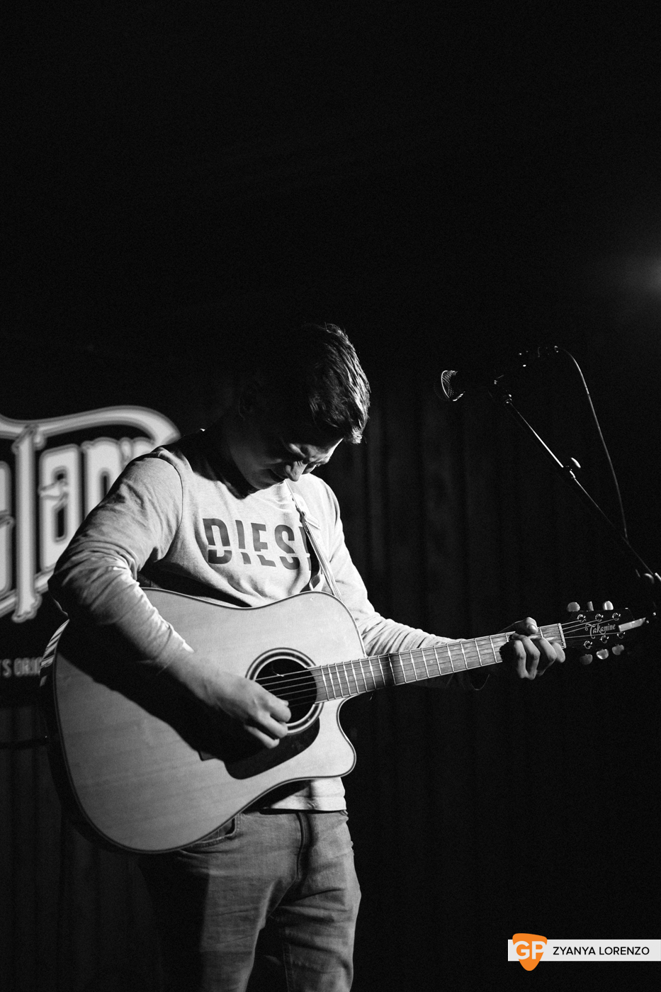 Dan-Elliott-Whelans-Zyanya-Lorenzo-13-03-19-13