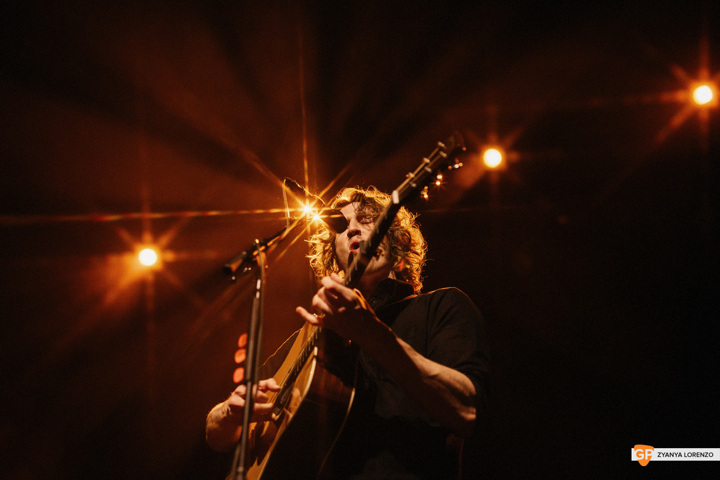 Dean Lewis live at Vicar St, Dublin. Photographed by Zyanya Lorenzo.