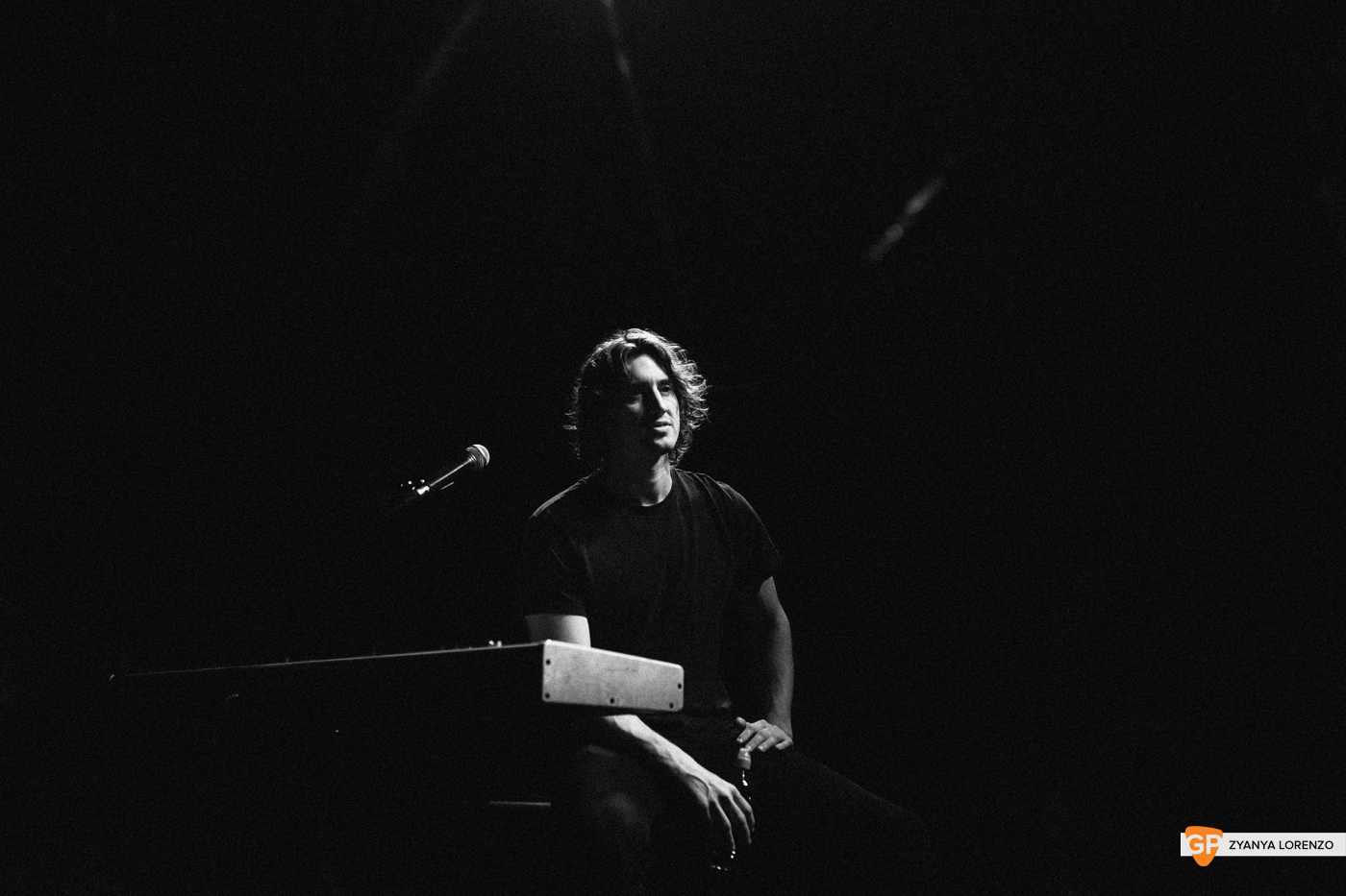 LUZ supporting Dean Lewis at Vicar St, Dublin. Photographed by Zyanya Lorenzo.