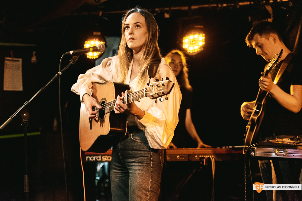 Support 1- Jackie Beverly supporting Sorcha Richardson in Whelan’s. Photographs by Nicholas O’Donnell. (3 of 7)