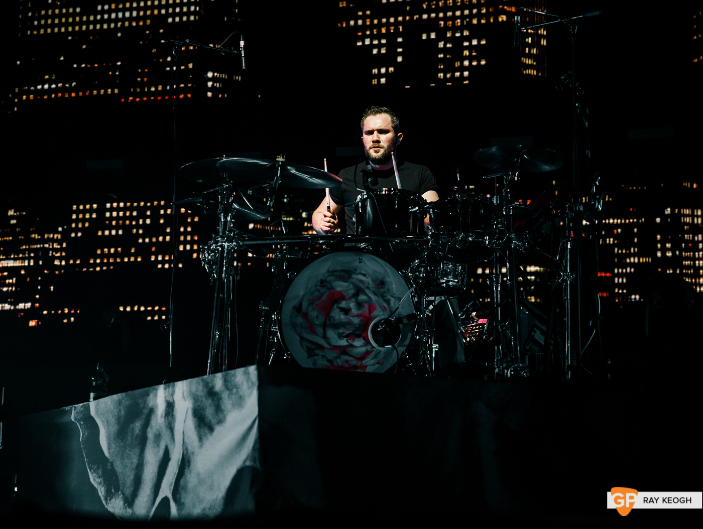 Walking on Cars – 3 Arena – Photo by Ray Keogh