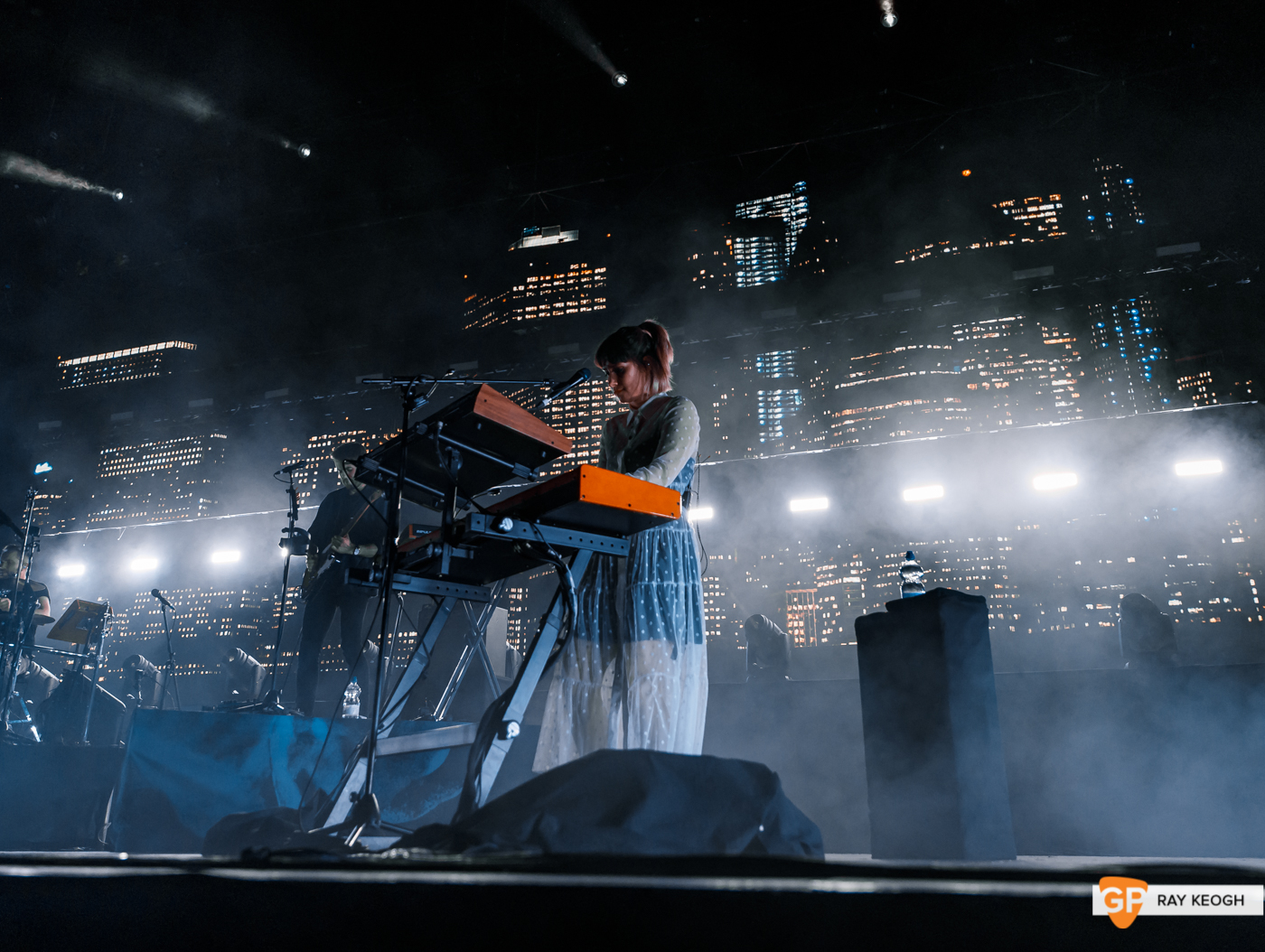 Walking on Cars – 3 Arena – Photo by Ray Keogh