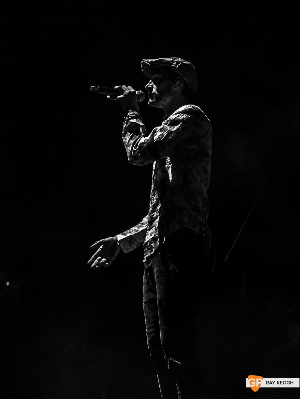 Walking on Cars – 3 Arena – Photo by Ray Keogh