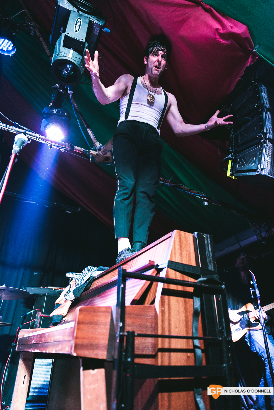 Low Cut Connie performing in The Grand Social. Photography by Nicholas O’Donnell. (26 of 27)