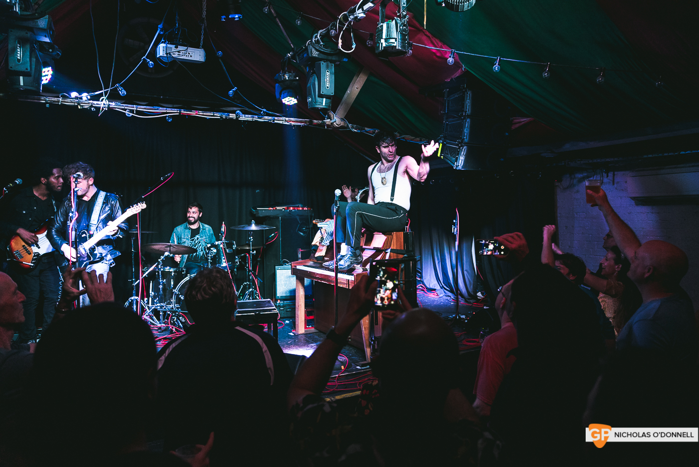 Low Cut Connie performing in The Grand Social. Photography by Nicholas O’Donnell. (27 of 27)