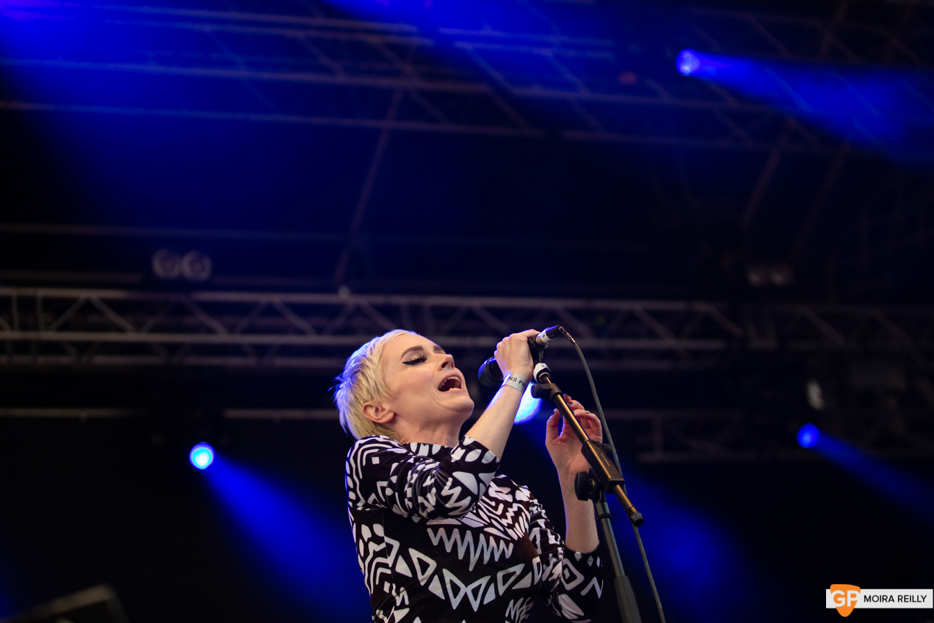 Hamsandwich_HermitageGreenSupport_Night1_KingJohnsCastle_26Jul19_MoiraReilly_02