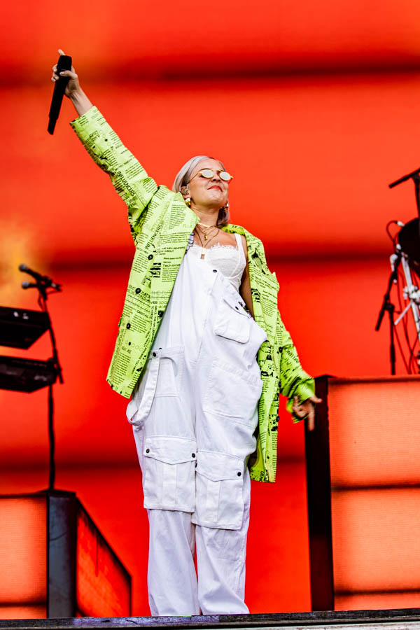Longitude2019