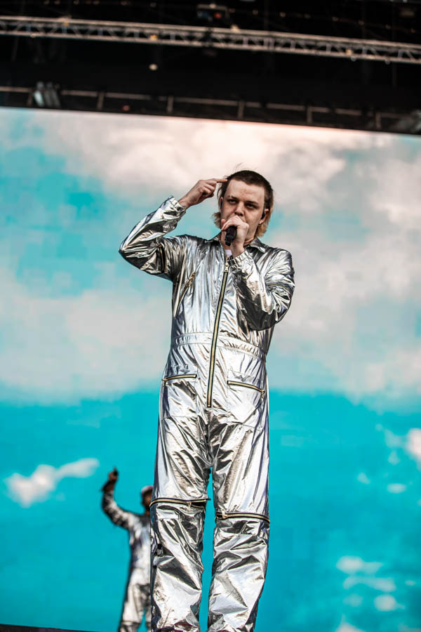 Longitude2019