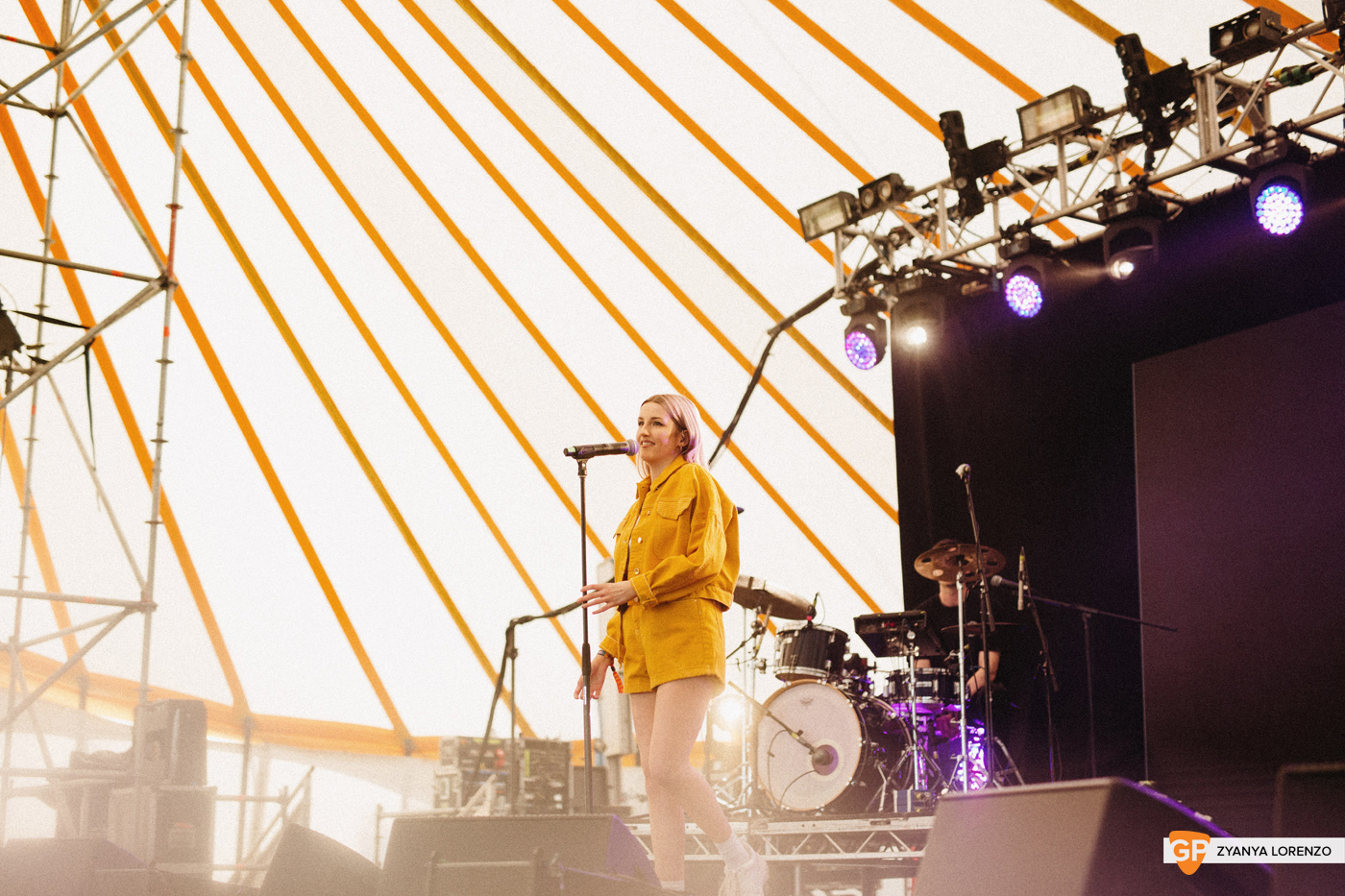 Laoise live at Independence, Cork. Photographed by Zyanya Lorenzo.