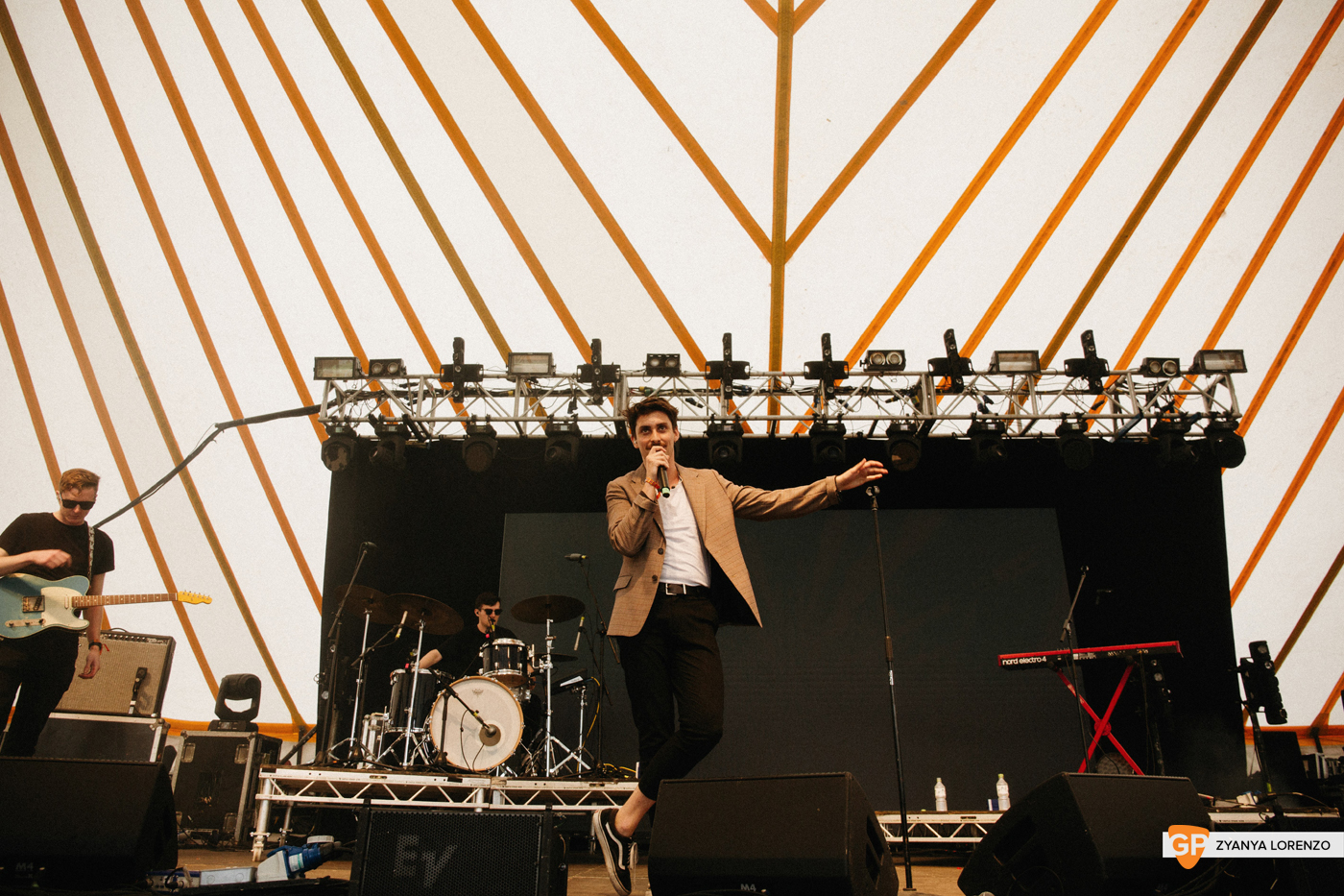 Tim Chadwick live at Independence, Cork. Photographed by Zyanya Lorenzo.
