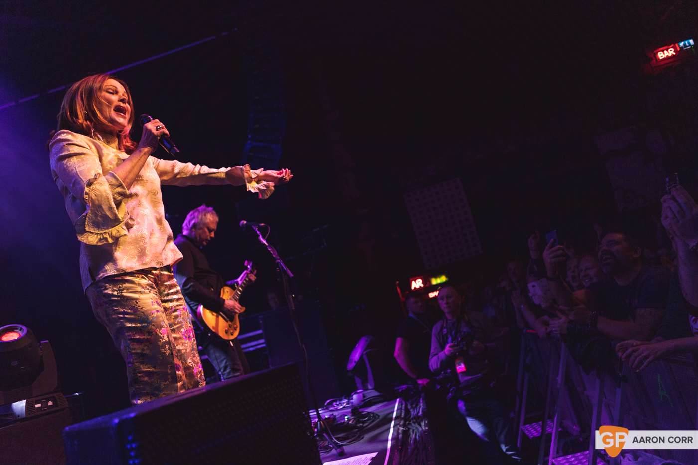 Belinda Carlisle at Vicar Street on 08-Oct-19 by Aaron Corr-8904
