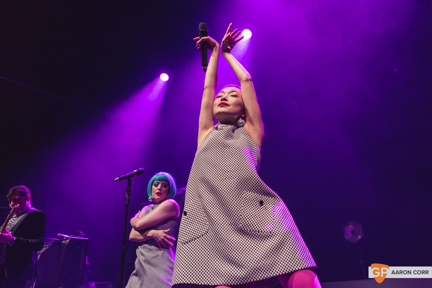 Emergency Tiara at Vicar Street on 08-Oct-19 by Aaron Corr-8798