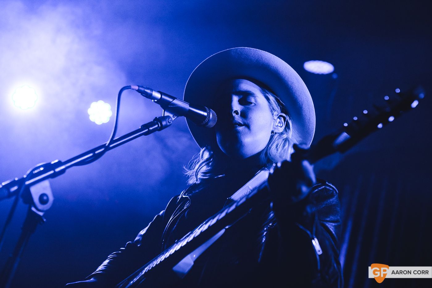 Shura at The Academy on 17-11-19 by Aaron Corr-0154
