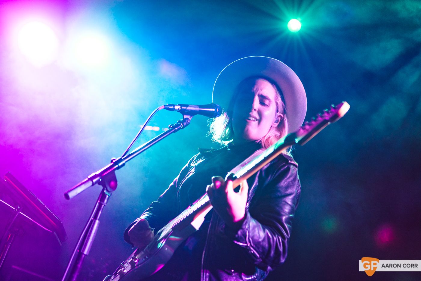 Shura at The Academy on 17-11-19 by Aaron Corr-0290