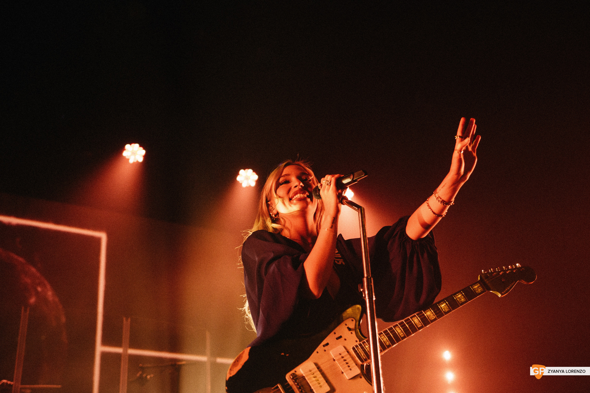 Lennon Stella live at The Olympia, Dublin. Photographed by Zyanya Lorenzo.