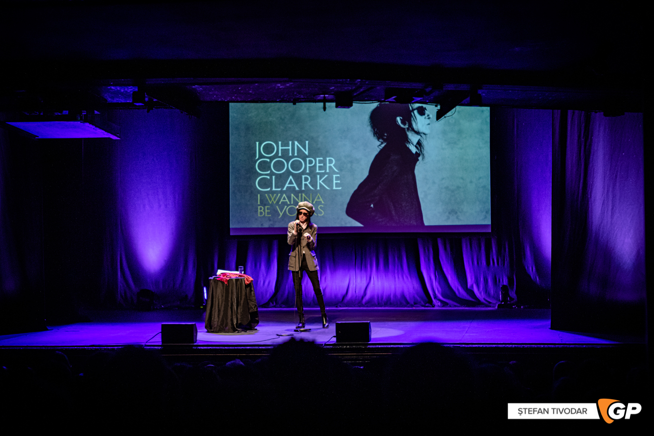 John Cooper Clarke Olympia Theatre 9 May 2022 Tivodar-9940