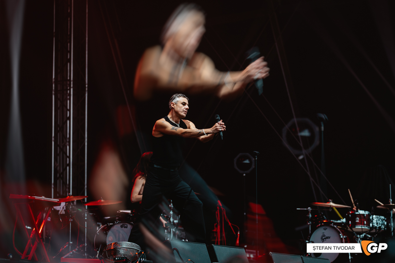 Confidence Man St Annes Park 5 June 2022 Stefan Tivodar–2