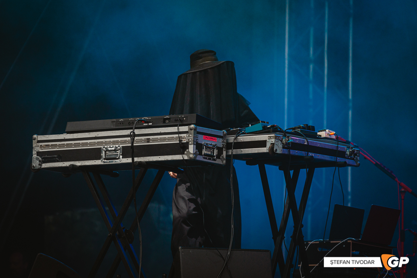 Confidence Man St Annes Park 5 June 2022 Stefan Tivodar-8695