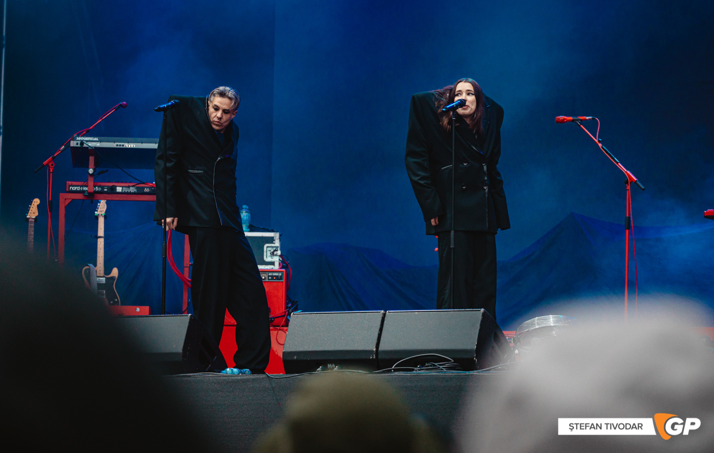 Confidence Man St Annes Park 5 June 2022 Stefan Tivodar-8708