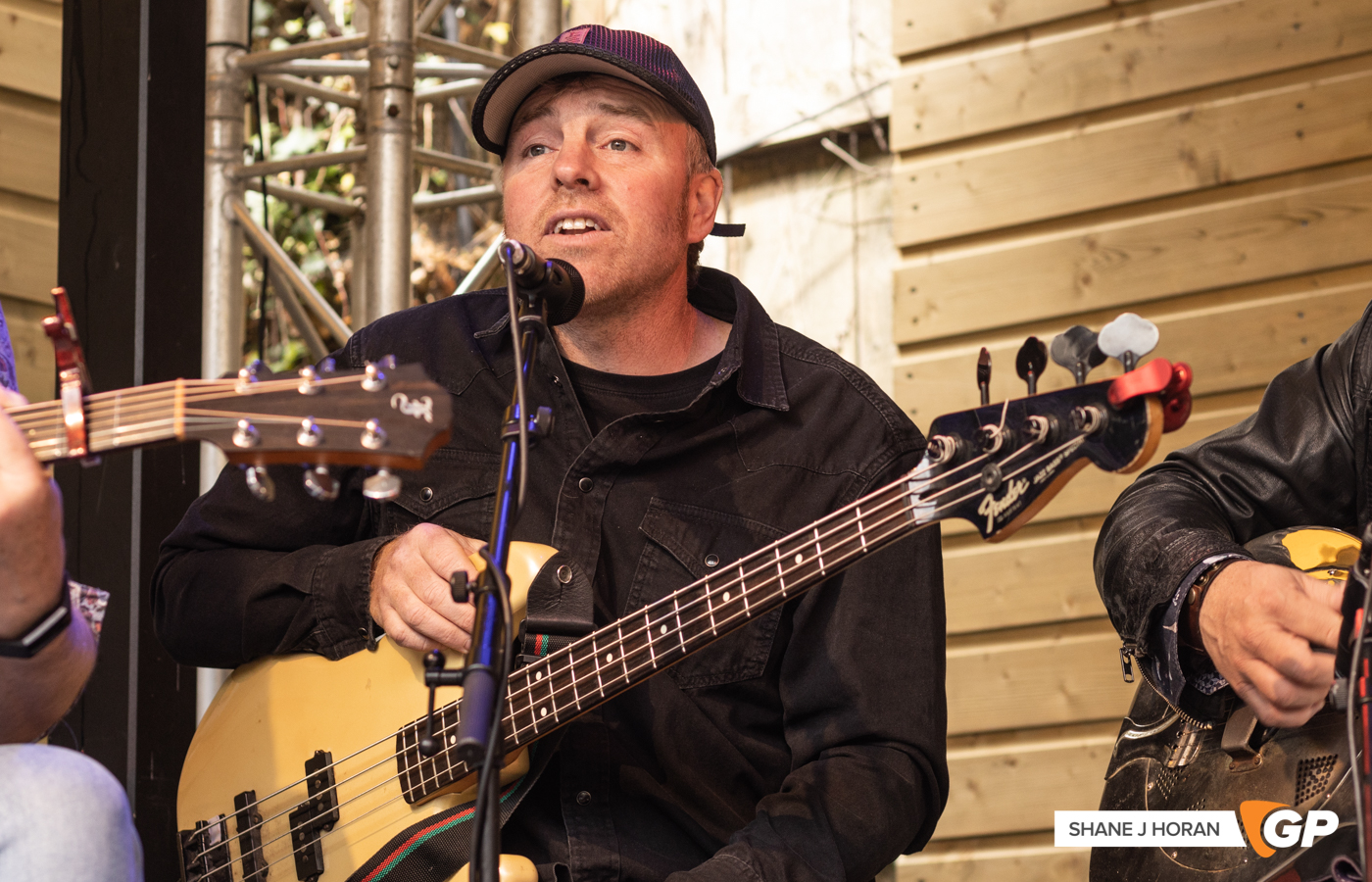 The White Horse Guitar Club, Coughlans Nest, Cork, Shane J Horan, 26-06-22-15