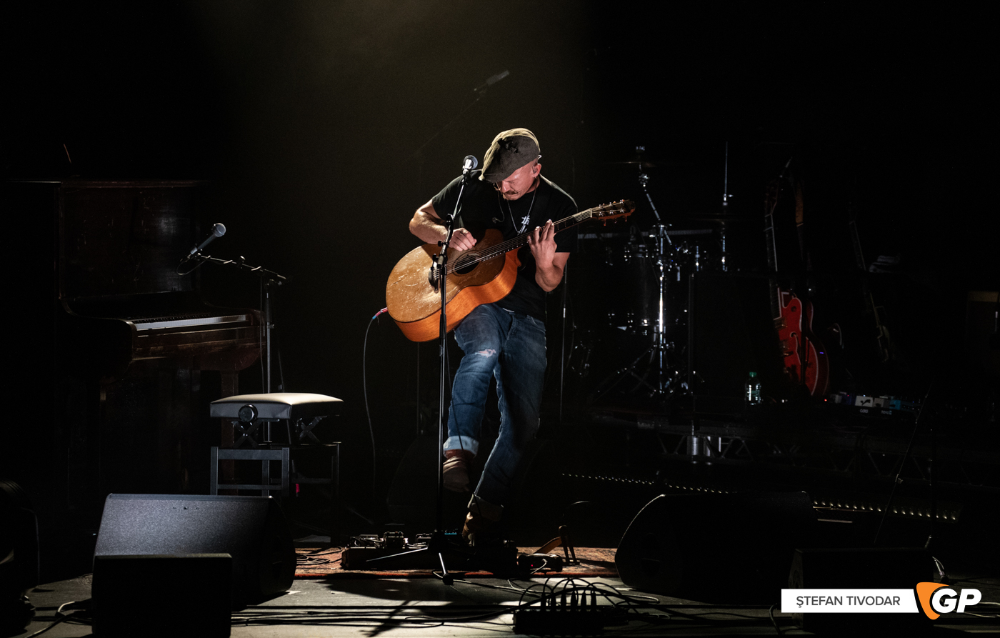 Foy Vance 3Olympia Theatre 5 September 2022 Stefan Tivodar-8769