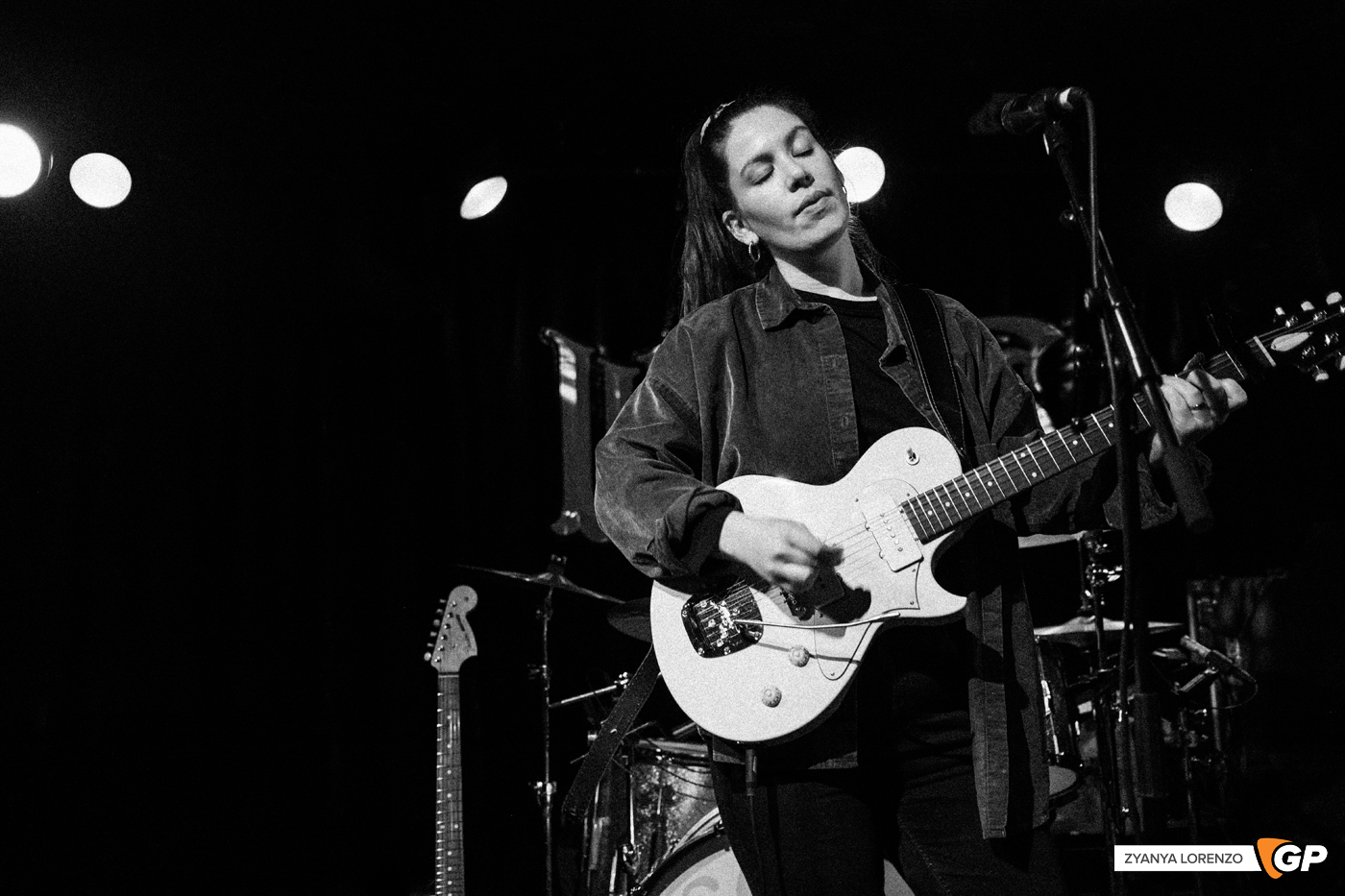 Niamh Regan live at Whelan’s, Dublin. Photographed by Zyanya Lorenzo.