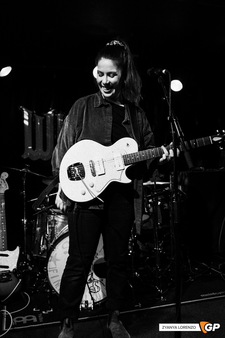 Niamh Regan live at Whelan’s, Dublin. Photographed by Zyanya Lorenzo.