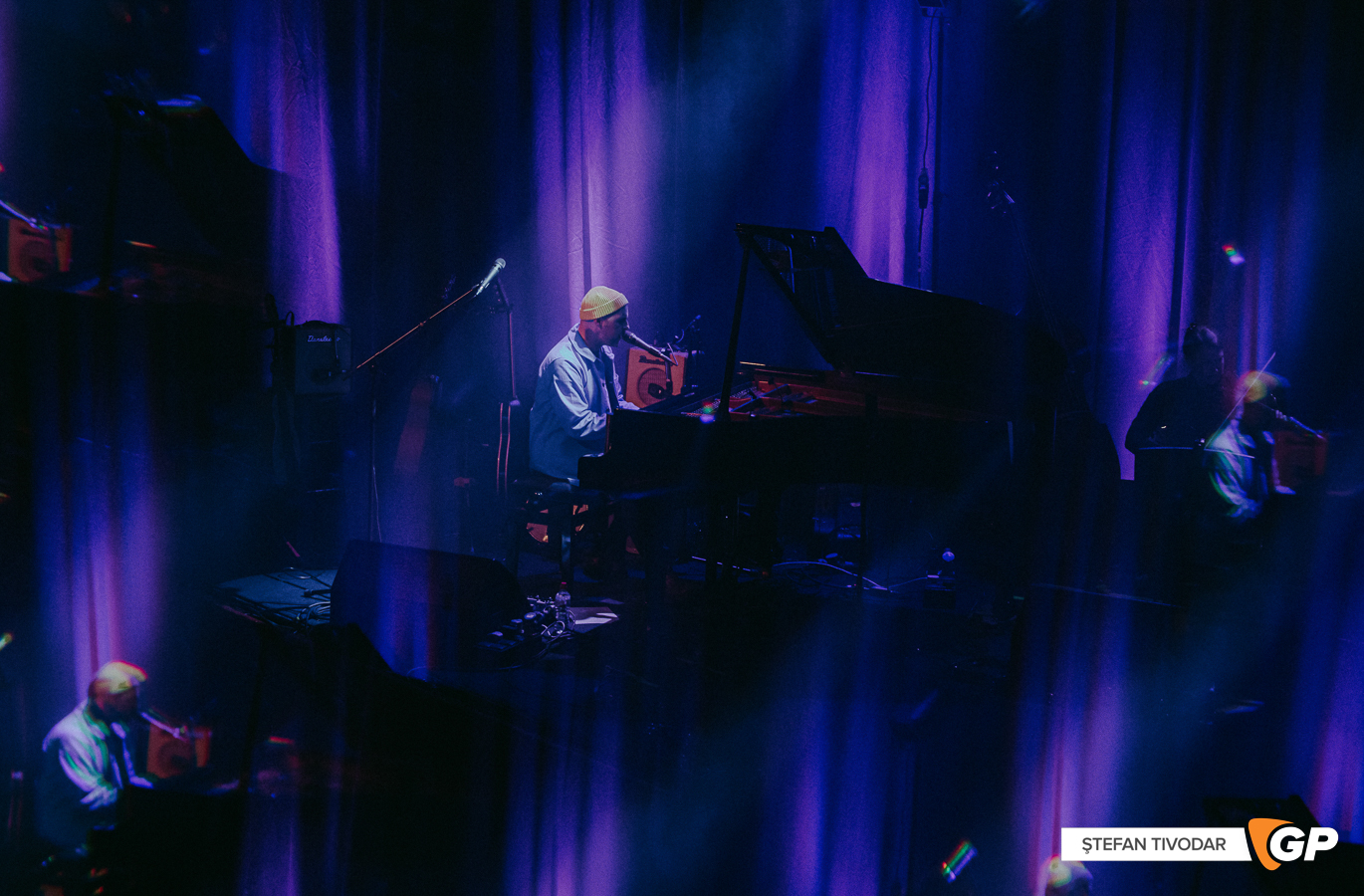 Bell X1 and Dowry Strings Vicar Street 24 November 2022 Stefan Tivodar-8730