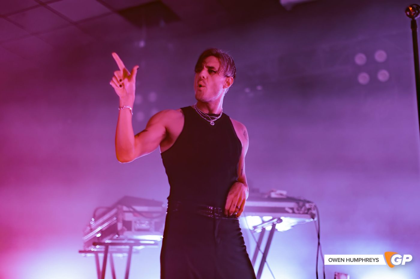 Confidence Man at The National Stadium. Photo by Owen Humphreys. www.owen.ie